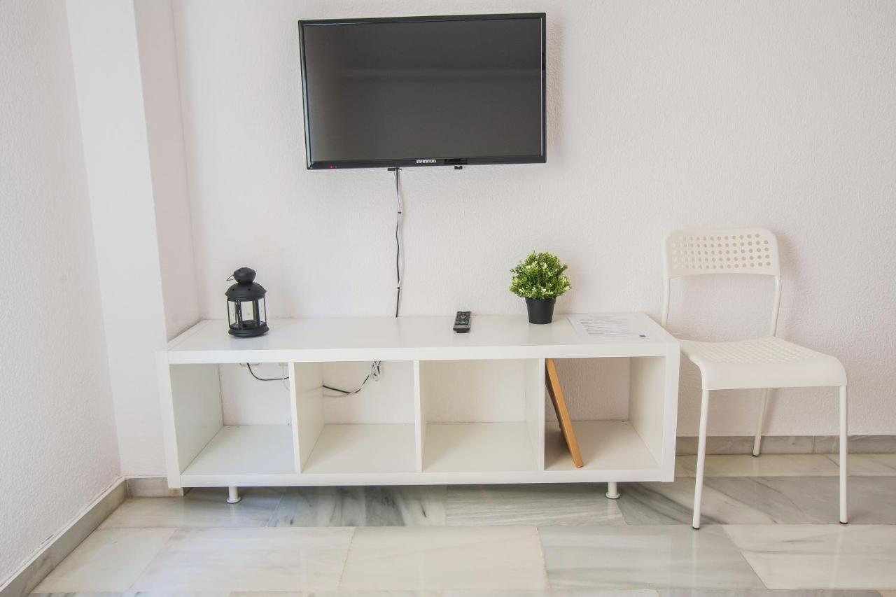 Ibericabeds Rejas Basic Apartment Granada Exterior photo