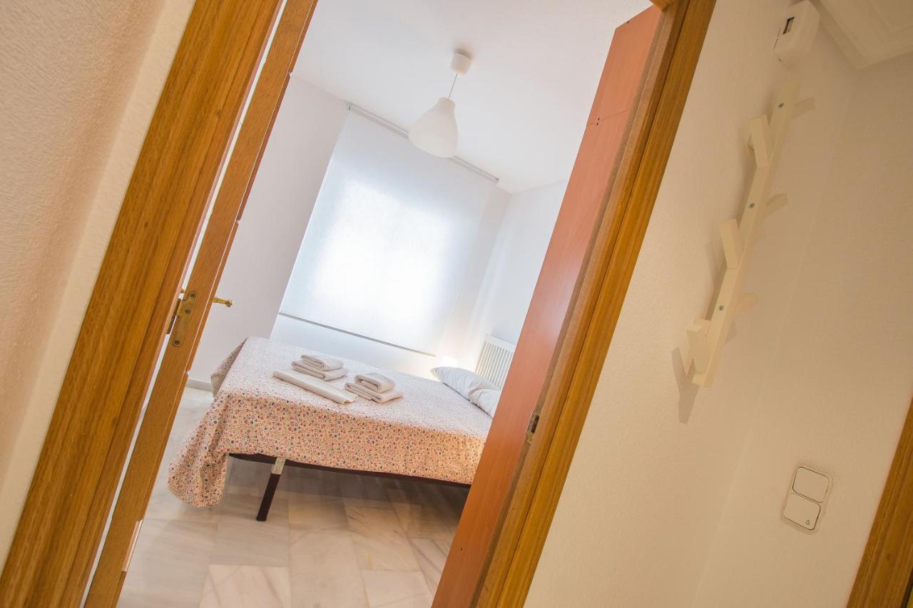 Ibericabeds Rejas Basic Apartment Granada Exterior photo